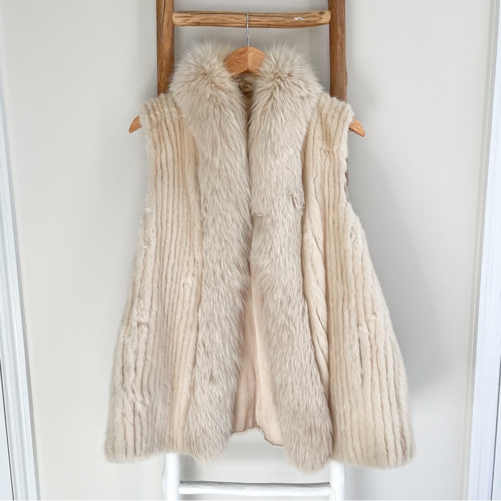 🚫SOLD🚫 [vintage] luxury rabbit fox fur vest cream - Picture 2 of 9